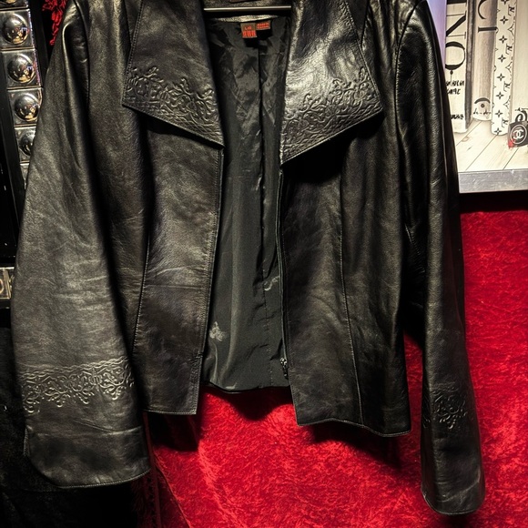 Rare DANIER Leather Embossed Elegant Black shiny Sleek and Elegant - Picture 2 of 9